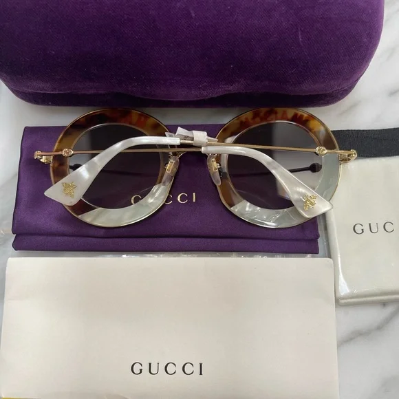 GUCCI UNSEX “ HOUSE OF LOVE HAVANA & PEARL LINE DETAILING ROUND SUNGLASSES